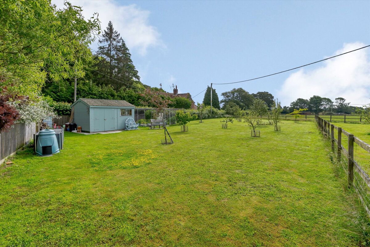 house for sale in Silchester Road, Little London, Basingstoke