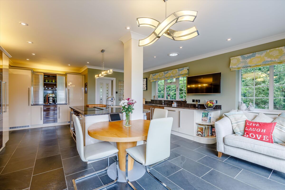 house for sale in Silchester Road, Little London, Basingstoke