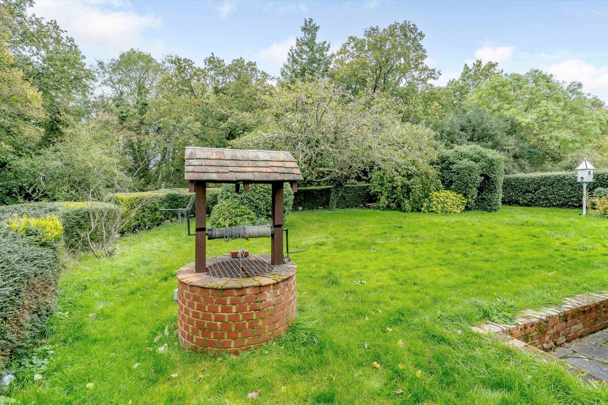 house for sale in Ox Drove, Burghclere, Newbury, Hampshire, RG20