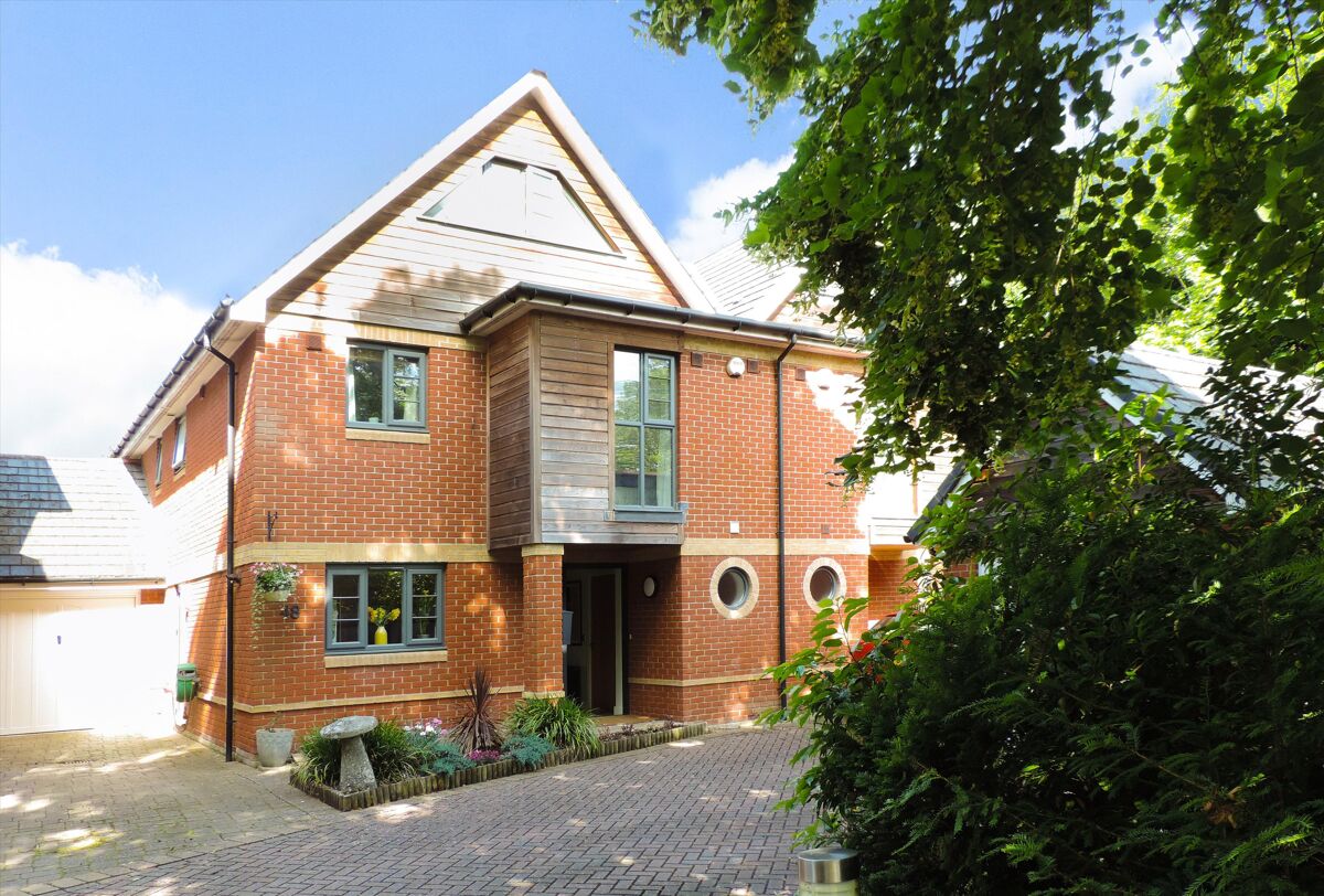 house for sale in Cliddesden Road, Basingstoke, Hampshire, RG21 BSK012164242 Knight Frank