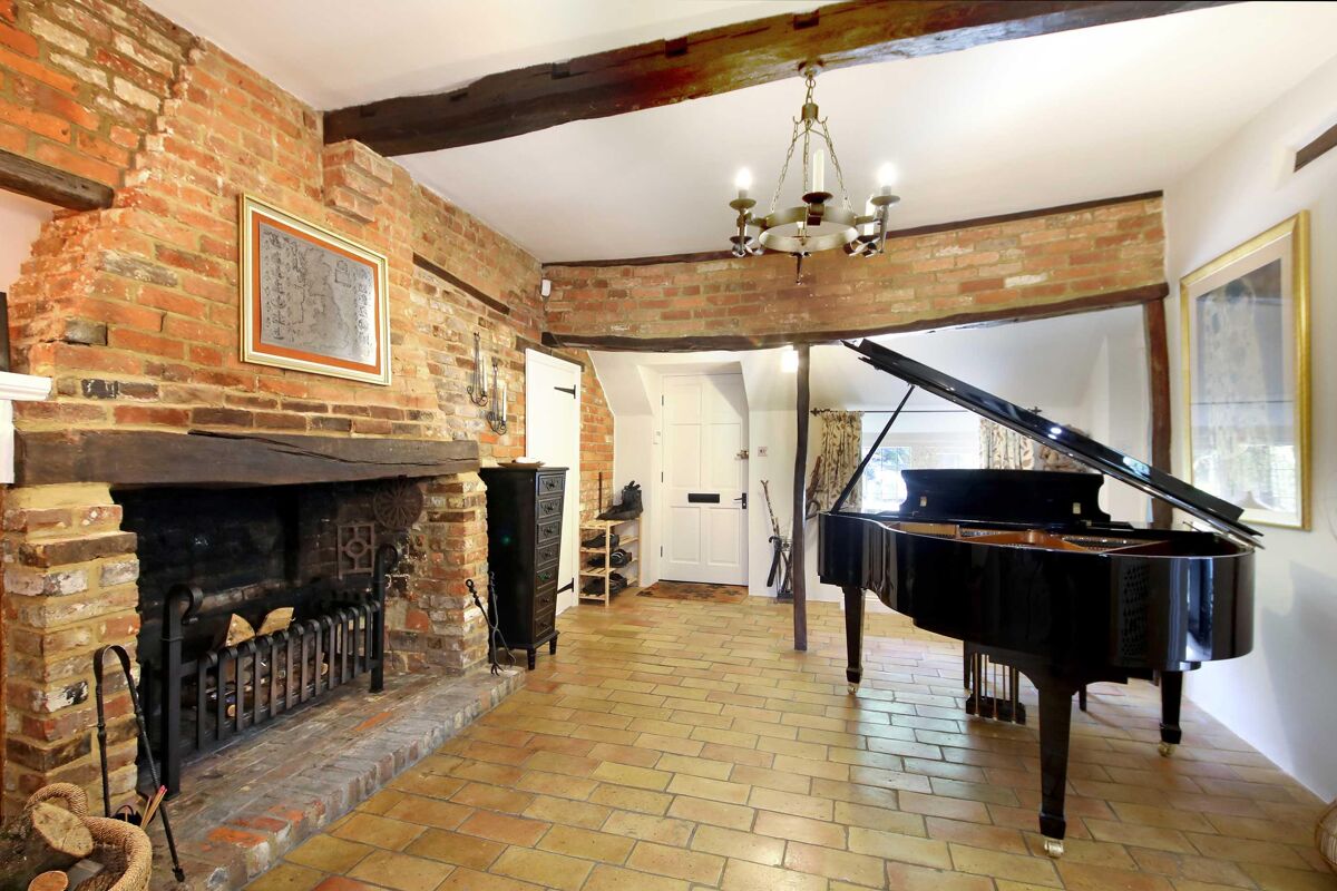 house for sale in Haughurst Hill, Baughurst, Tadley, Hampshire, RG26