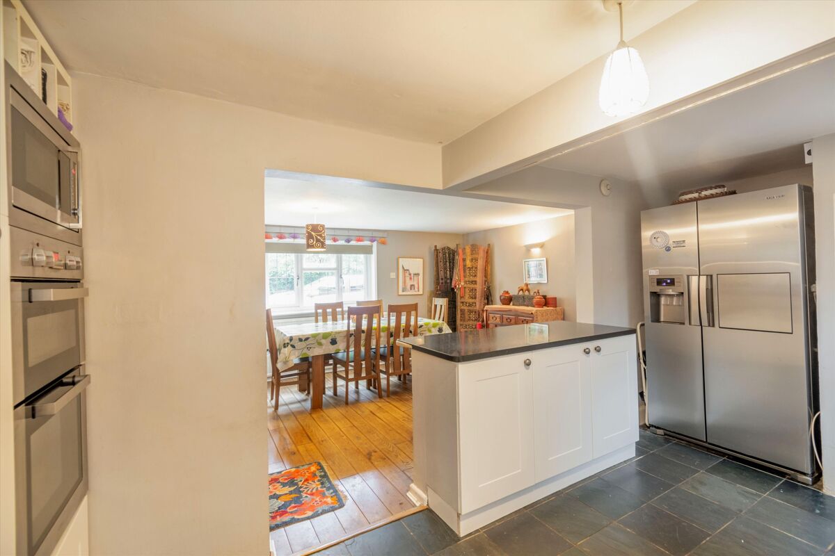 house for sale in Dummer, Basingstoke, Hampshire, RG23 BSK012176204