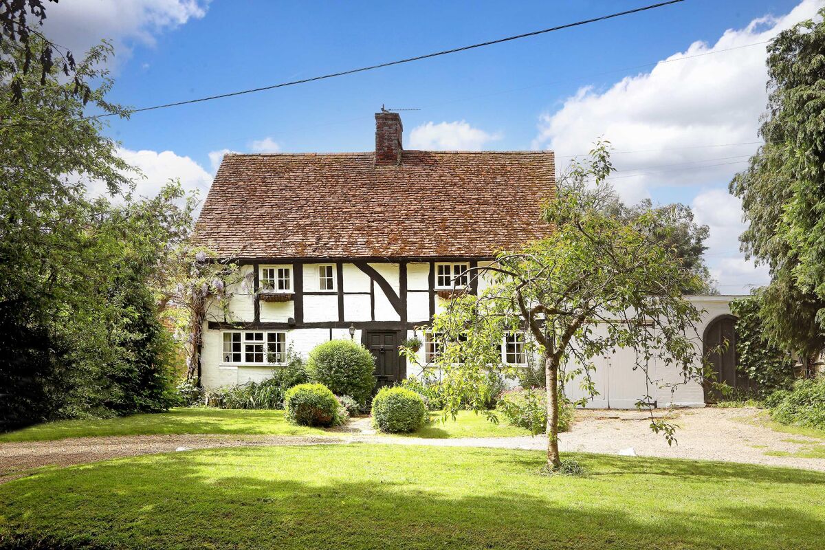 house for sale in Tunworth Road, Mapledurwell, Basingstoke, Hampshire