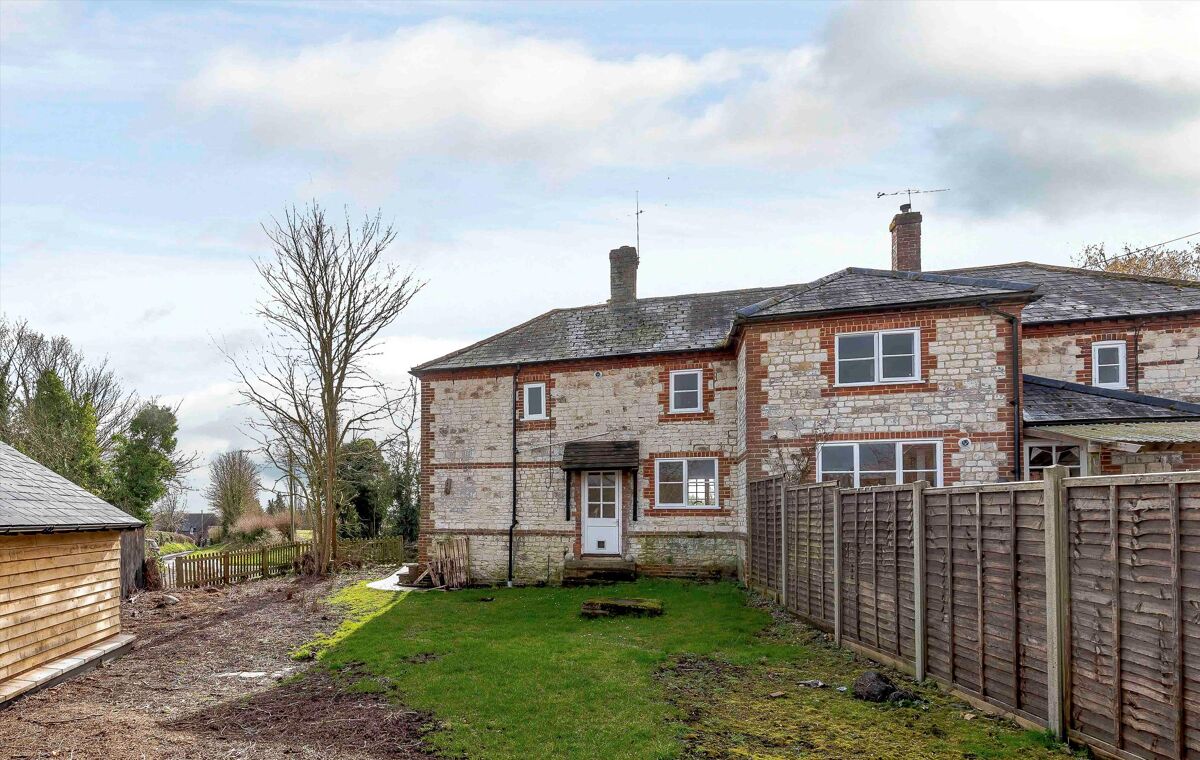 house for sale in Bamber Lane, Lower Froyle, Alton, Hampshire, GU34