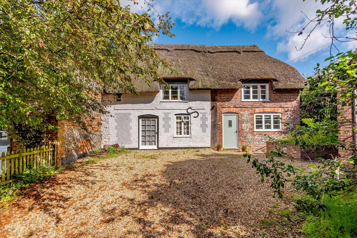 house for sale in Yew Tree Road, North Waltham, Basingstoke, Hampshire