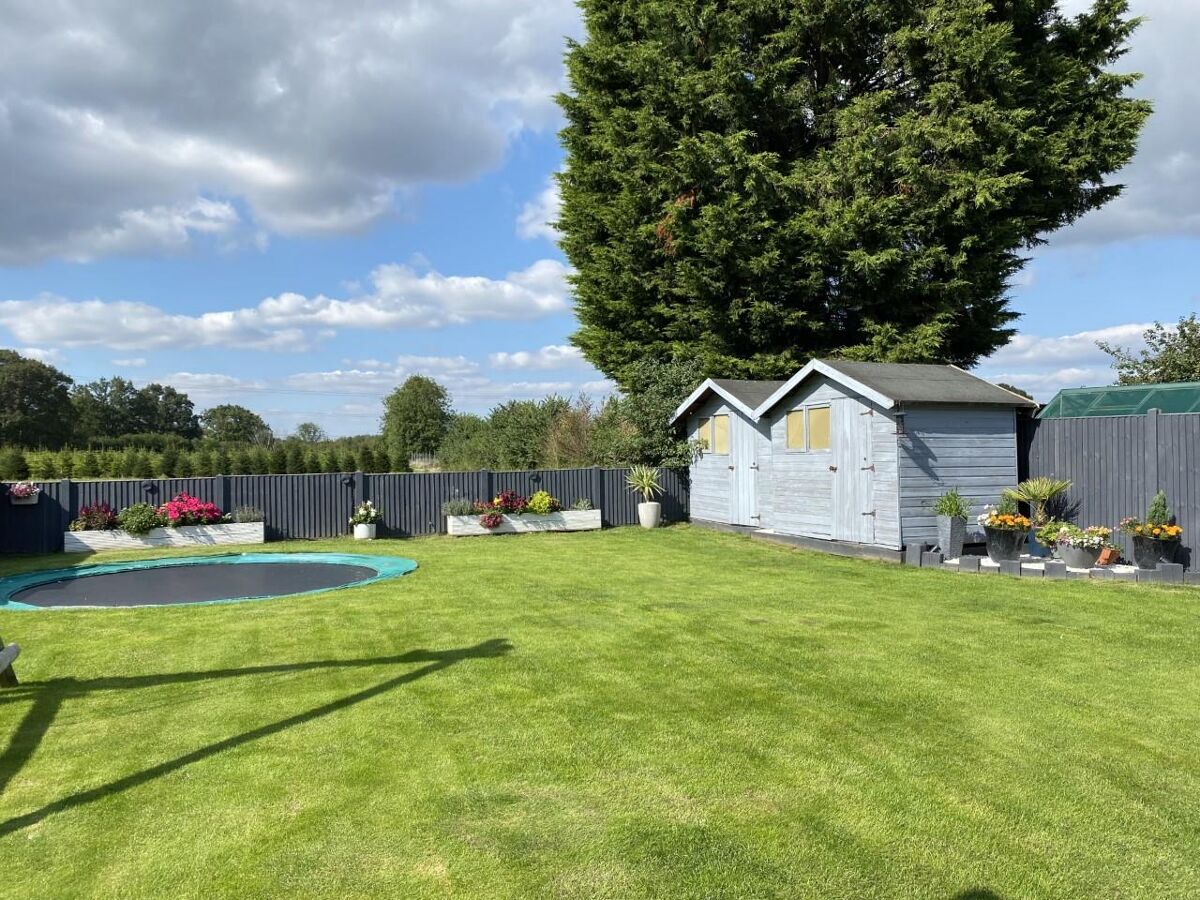 house for sale in Bramley Road, Pamber End, Tadley, Hampshire, RG26