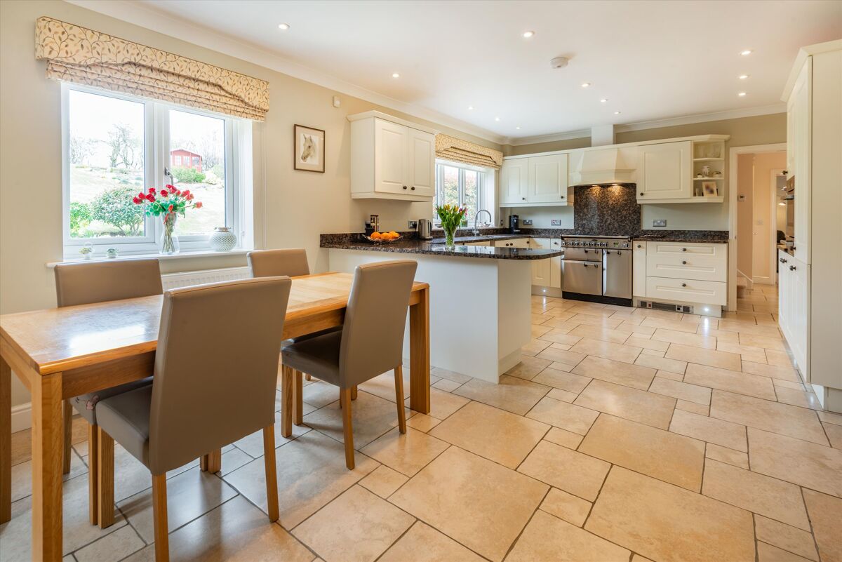 house for sale in Chapel Walk, Cliddesden, Basingstoke, Hampshire, RG25 BSK012255244 Knight