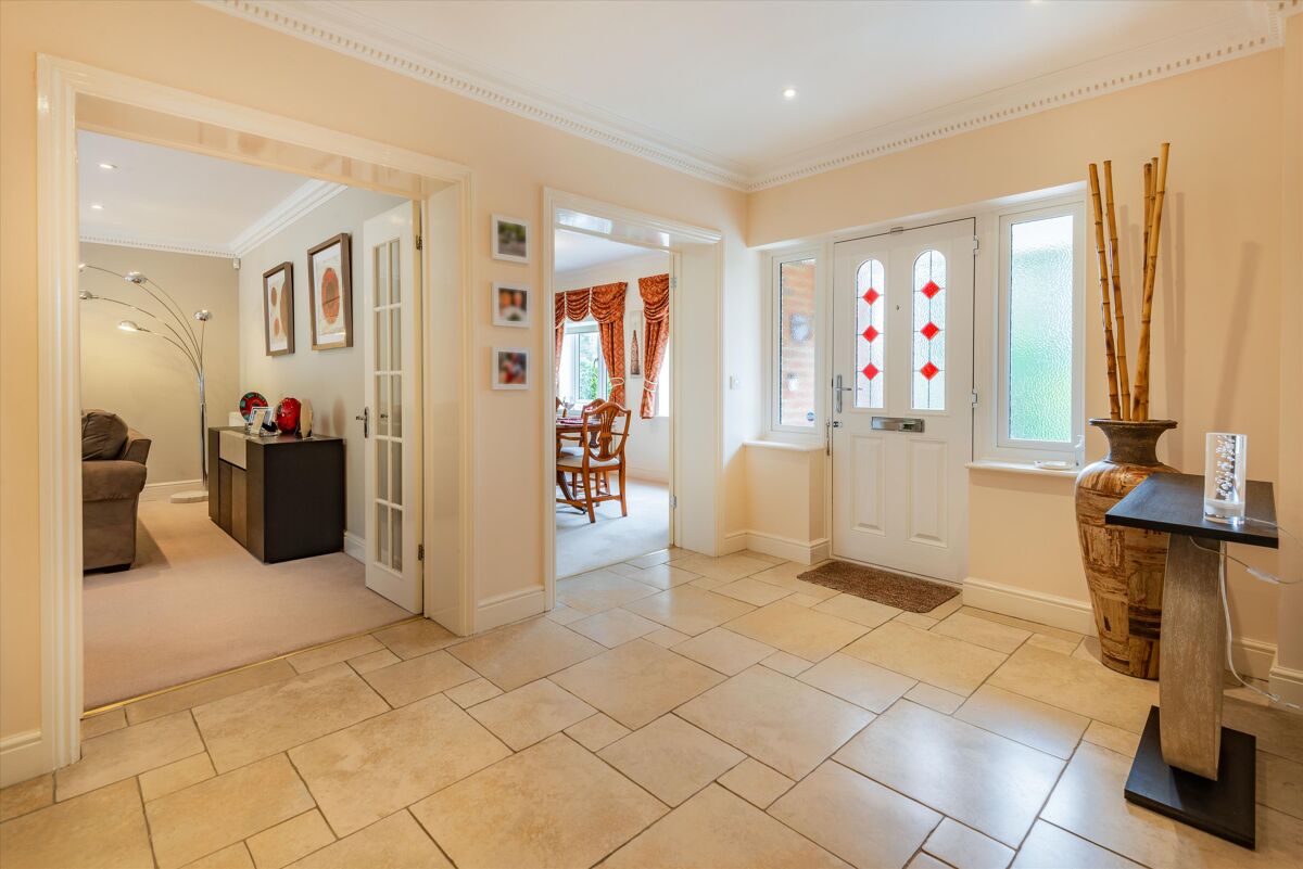 house for sale in Chapel Walk, Cliddesden, Basingstoke, Hampshire, RG25 BSK012255244 Knight