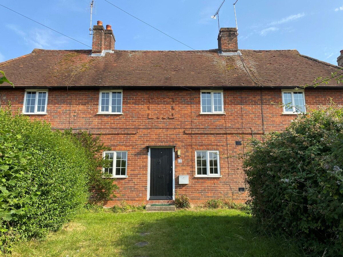 house for sale in Howards Lane, Holybourne, Alton, Hampshire, GU34