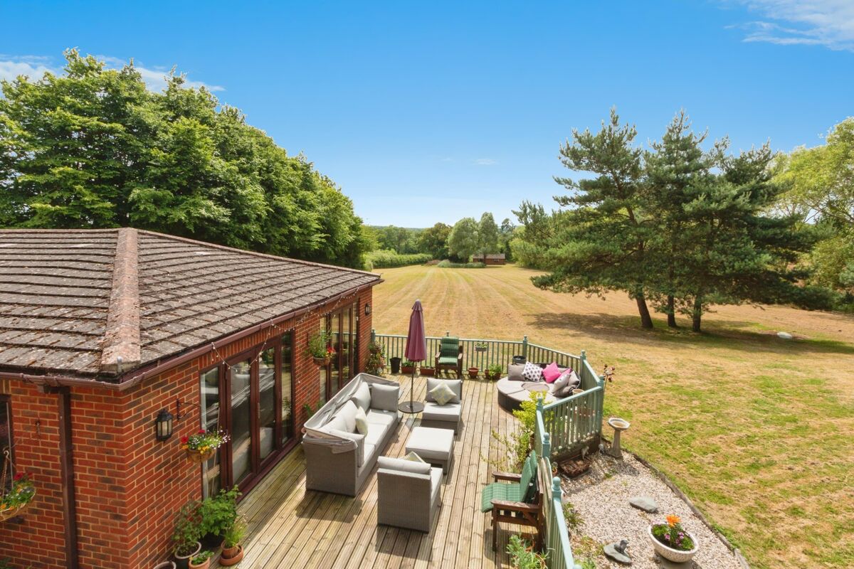 house for sale in Reading Road, SherfieldonLoddon, Hook, Hampshire