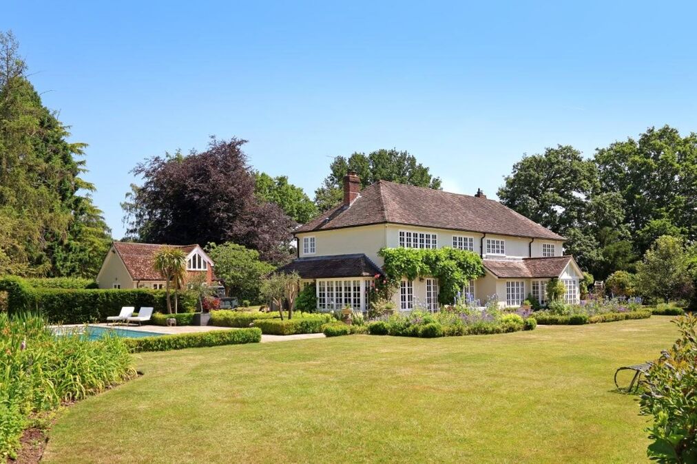 Image of Shalden Green Road, Shalden, Alton, Hampshire, GU34