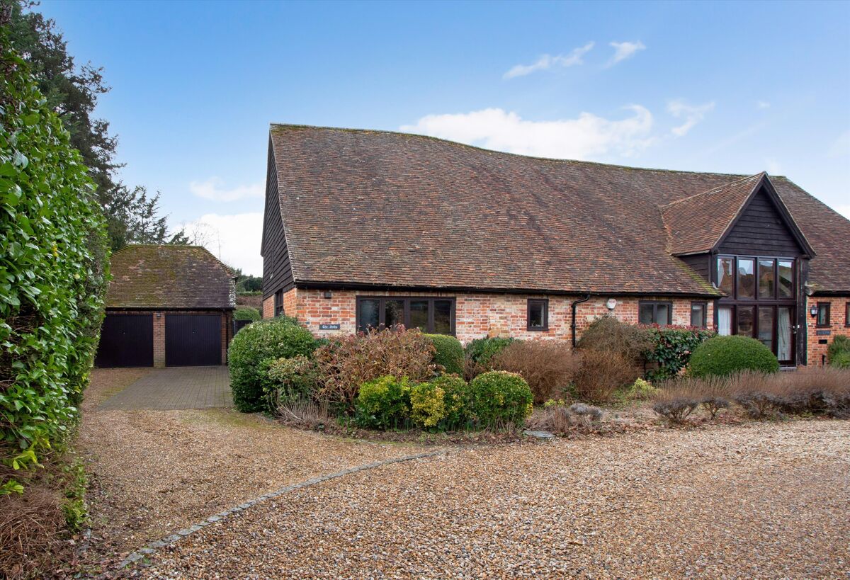 house for sale in Palace Gate Farm, Odiham, Hook, Hampshire, RG29