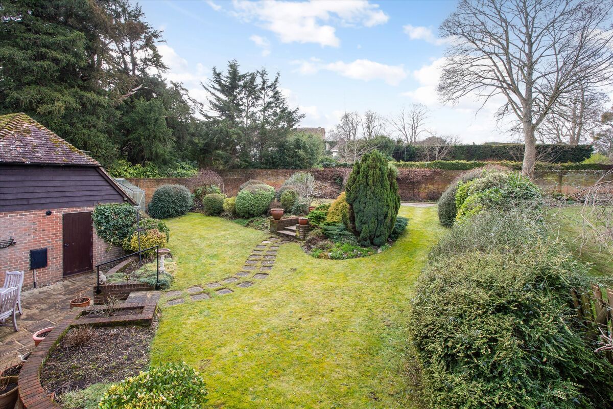 house for sale in Palace Gate Farm, Odiham, Hook, Hampshire, RG29