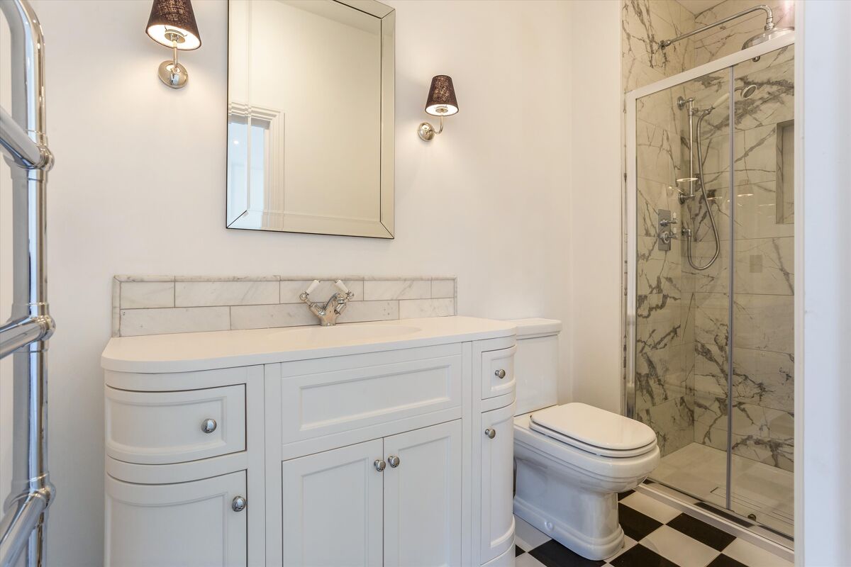 townhouse for sale in High Street, Odiham, Hook, Hampshire, RG29