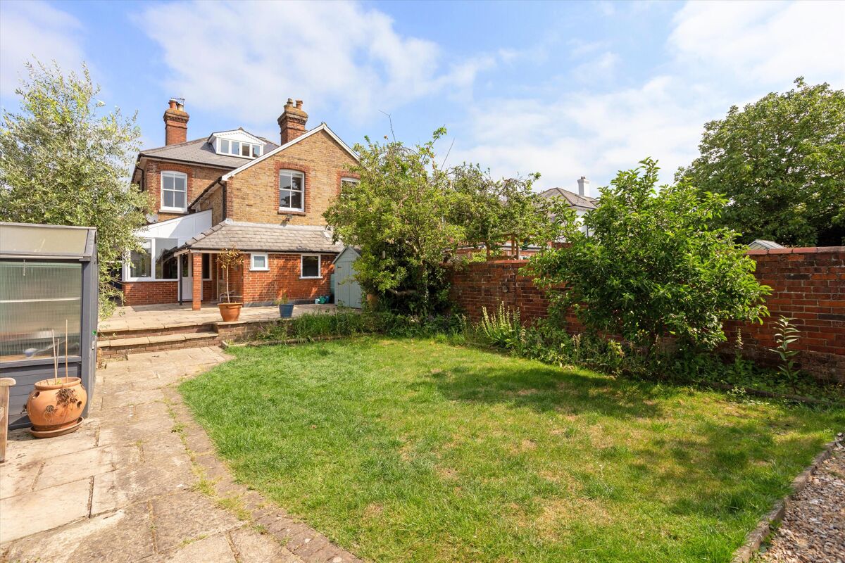 house for sale in Cromwell Road, Basingstoke, Hampshire, RG21