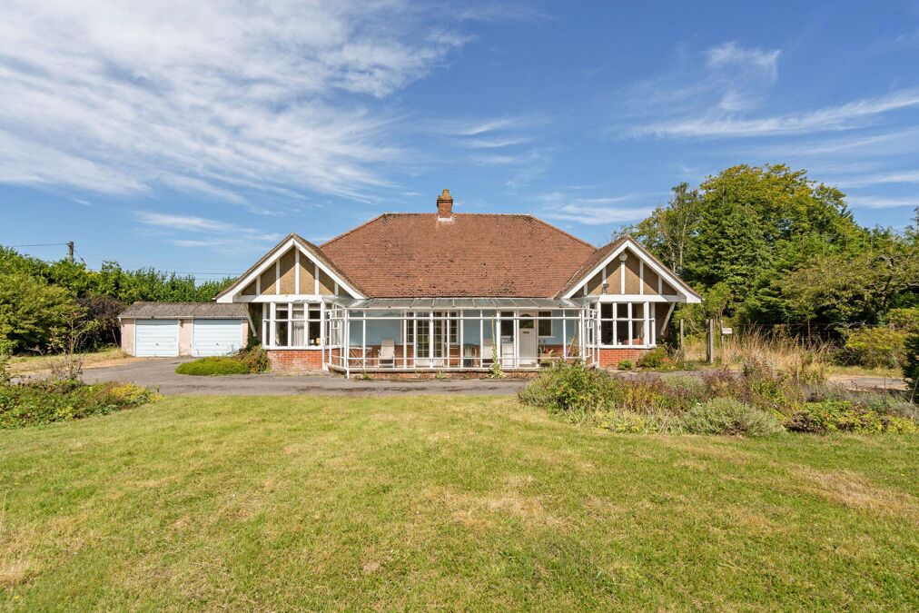 Image of Alton Road, Winslade, Basingstoke, Hampshire, RG25