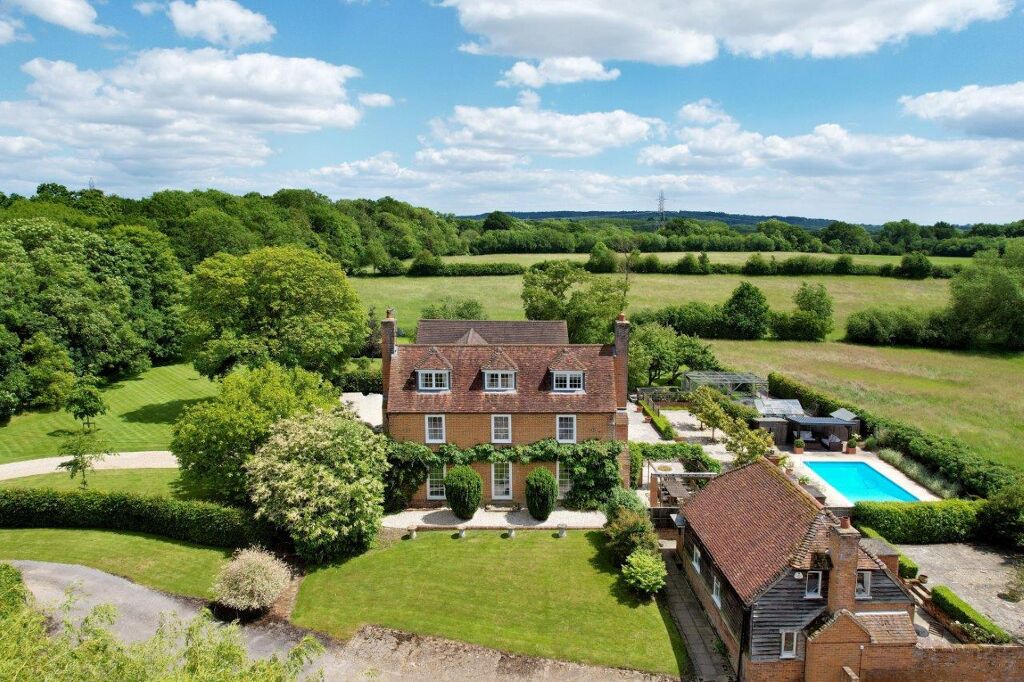 Image of Great Rye Farm, Rye Common, Odiham, Hampshire, RG29