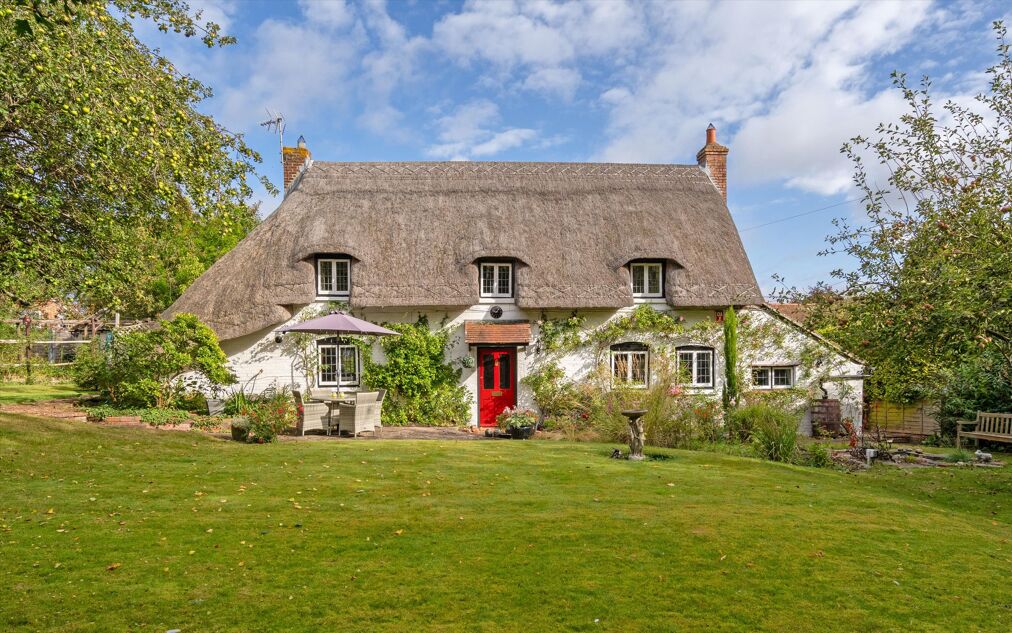 Image of Dark Lane, Sherborne St. John, Basingstoke, Hampshire, RG24