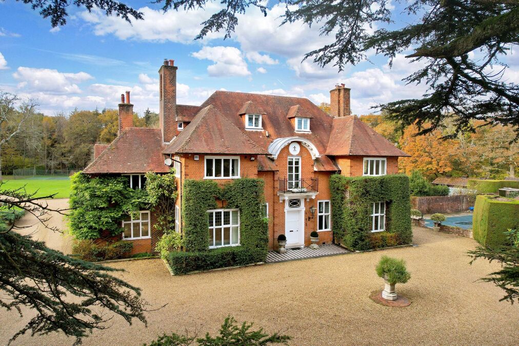 Image of Bowling Alley, Crondall, Farnham, Hampshire, GU10