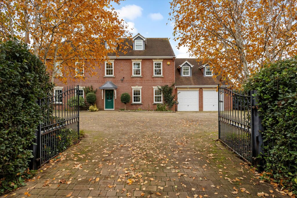 Image of Ashford Hill Road, Ashford Hill, Thatcham, Hampshire, RG19