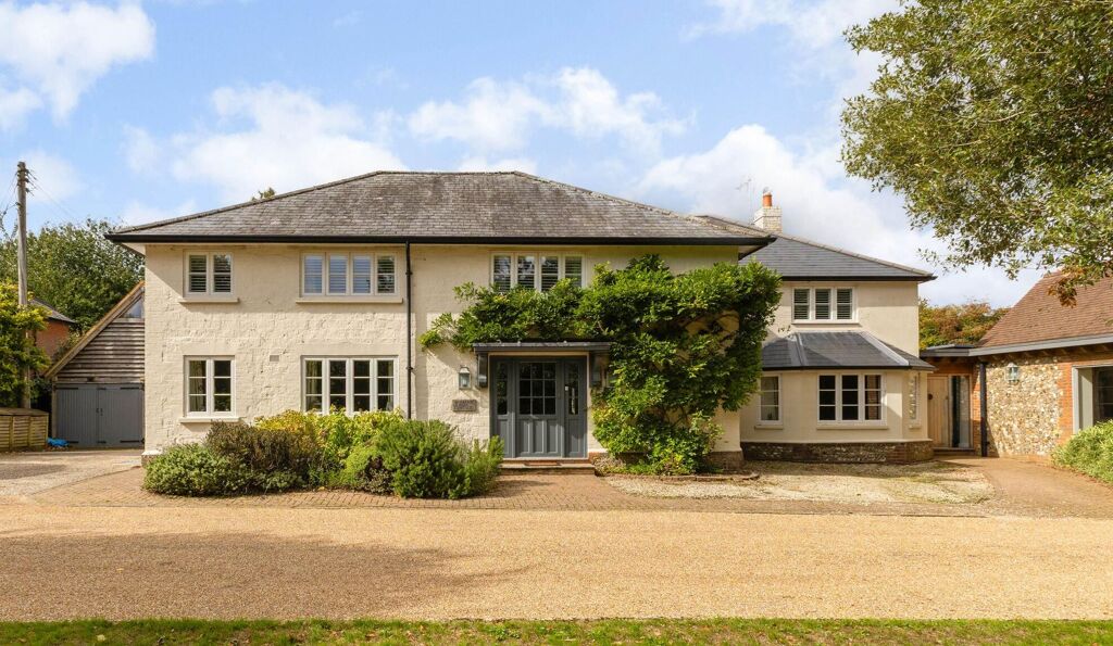 Image of Avenue Road, Shalden, Alton, Hampshire, GU34