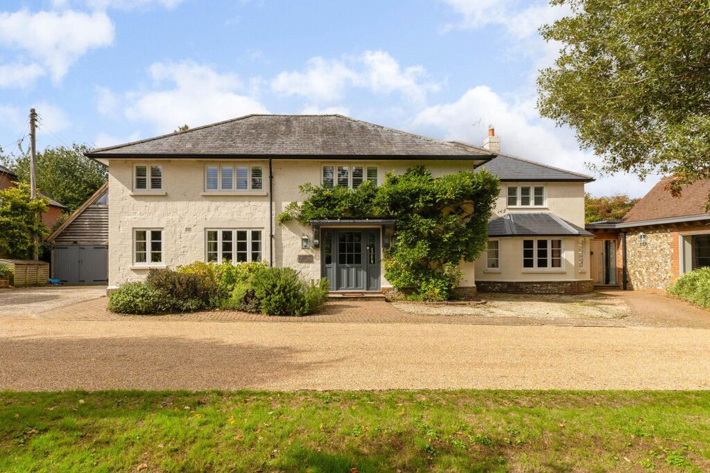 Image of Avenue Road, Shalden, Alton, Hampshire, GU34