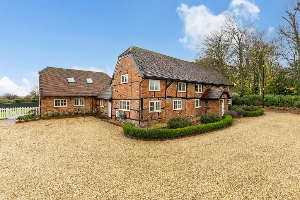 Image of Fairoak Lane, Stratfield Saye, Reading, Hampshire, RG7