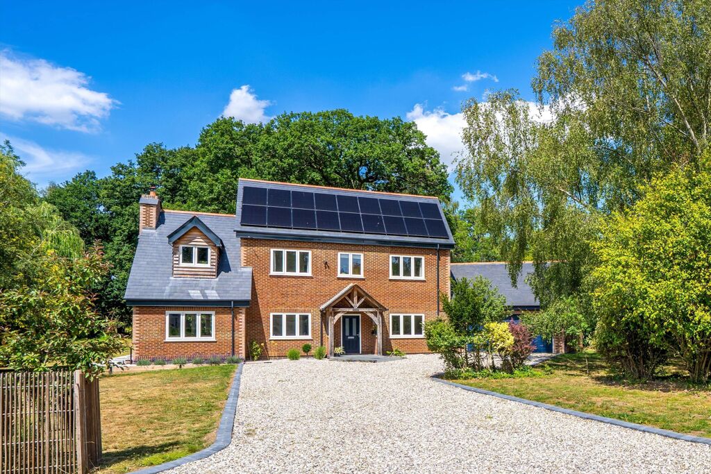 Image of Church Road, Tadley, Hampshire, RG26