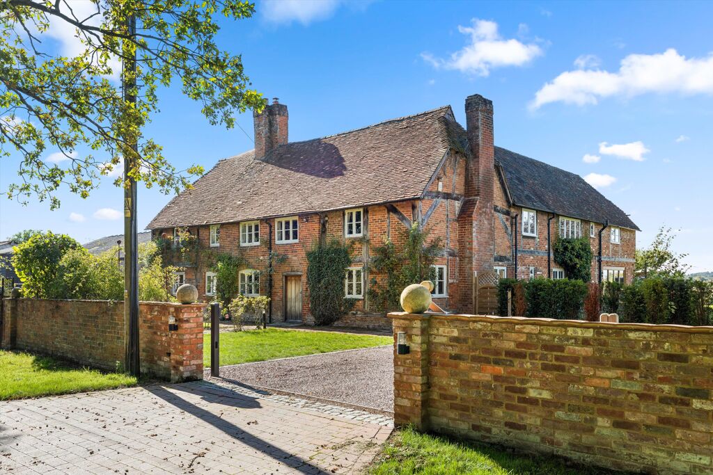 Image of Borough Court Road, Hartley Wintney, Hook, Hampshire, RG27