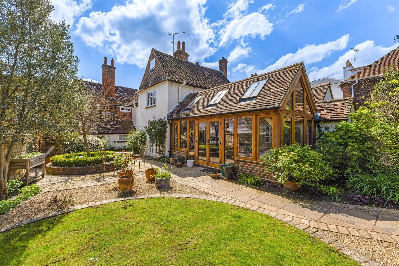 Image of High Street, Odiham, Hook, Hampshire RG29