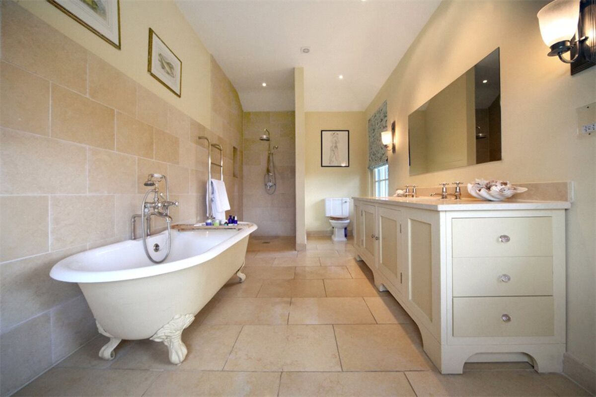 house for sale in Oakley, Basingstoke, Hampshire, RG23 BSK050123