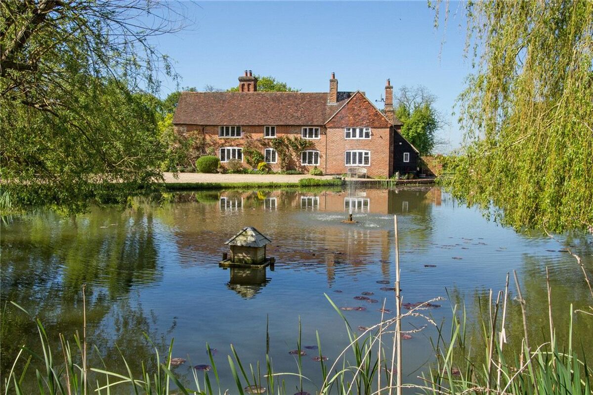 house for sale in Crown Lane, Newnham, Hook, Hampshire, RG27 BSK050140 Knight Frank