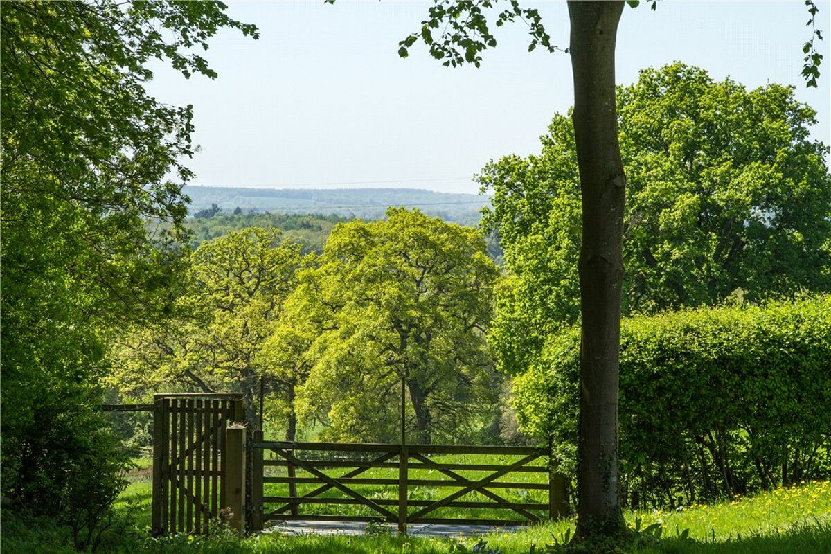 house for sale in Crown Lane, Newnham, Hook, Hampshire, RG27 BSK050140 Knight Frank