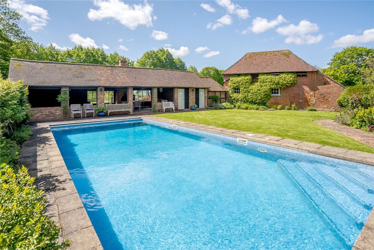 house for sale in Crown Lane, Newnham, Hook, Hampshire, RG27 BSK050140 Knight Frank