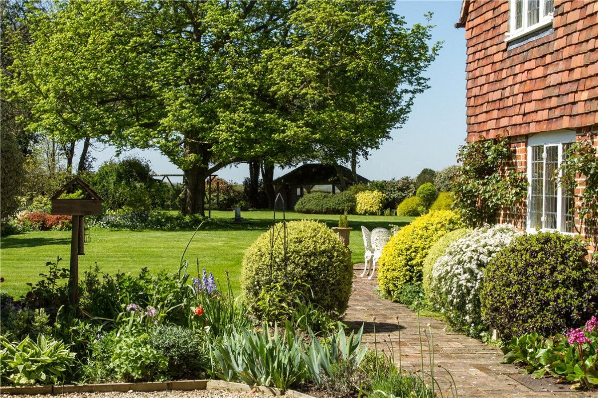 house for sale in Crown Lane, Newnham, Hook, Hampshire, RG27 BSK050140 Knight Frank