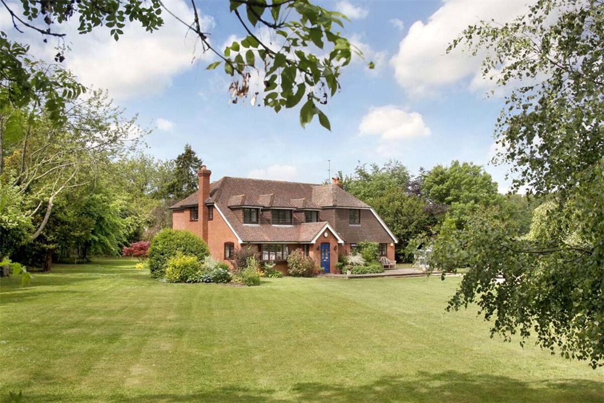 house for sale in Shaw Lane, Baughurst, Tadley, Hampshire BSK070004