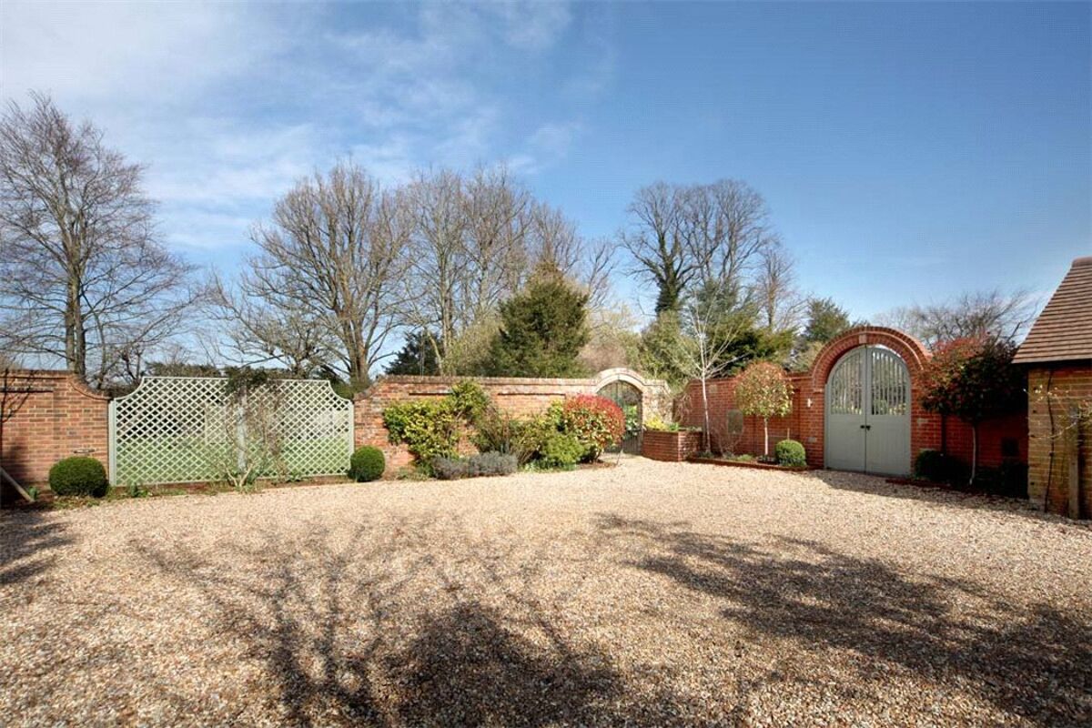 house for sale in Rectory Road, Oakley, Basingstoke, Hampshire, RG23