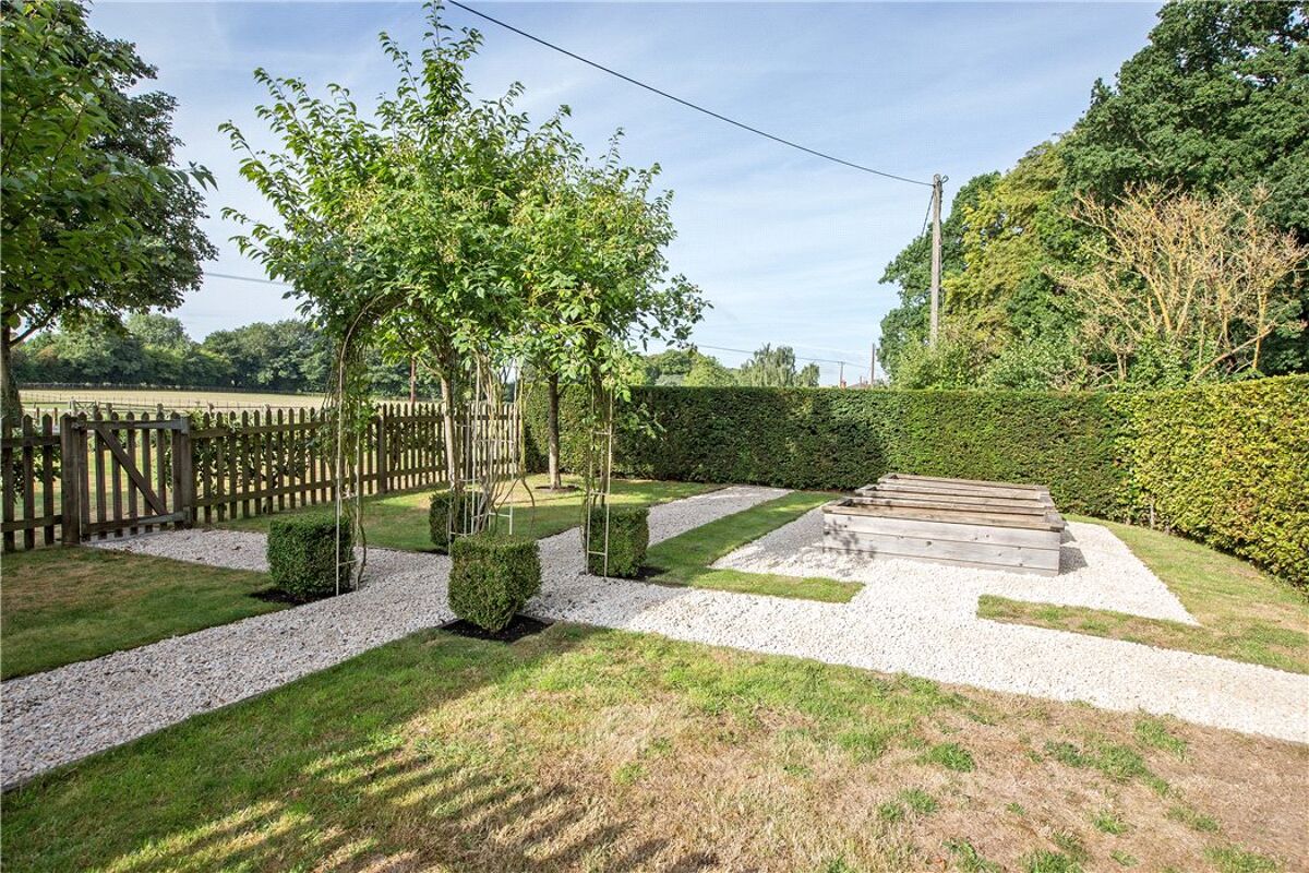 house for sale in Monk Sherborne, Tadley, Hampshire, RG26 BSK090150