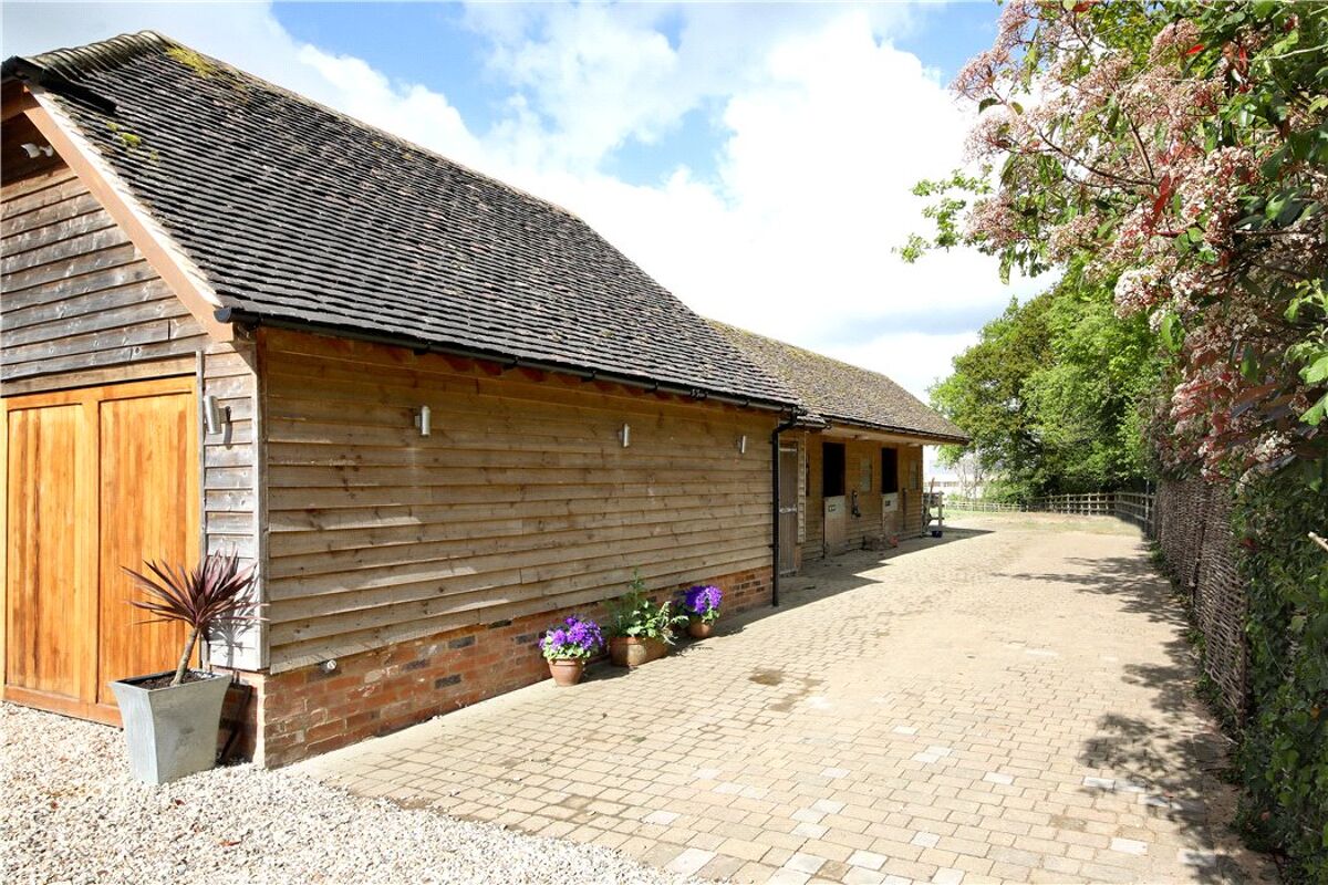 house for sale in Newnham Lane, Newnham, Hook, Hampshire, RG27 BSK090170 Knight Frank