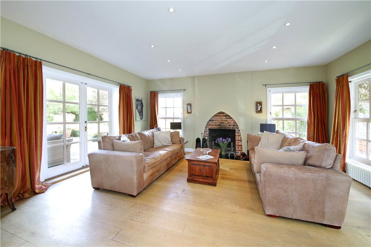 house for sale in Newnham Lane, Newnham, Hook, Hampshire, RG27 BSK090170 Knight Frank