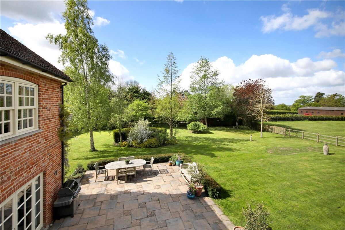 house for sale in Newnham Lane, Newnham, Hook, Hampshire, RG27 BSK090170 Knight Frank