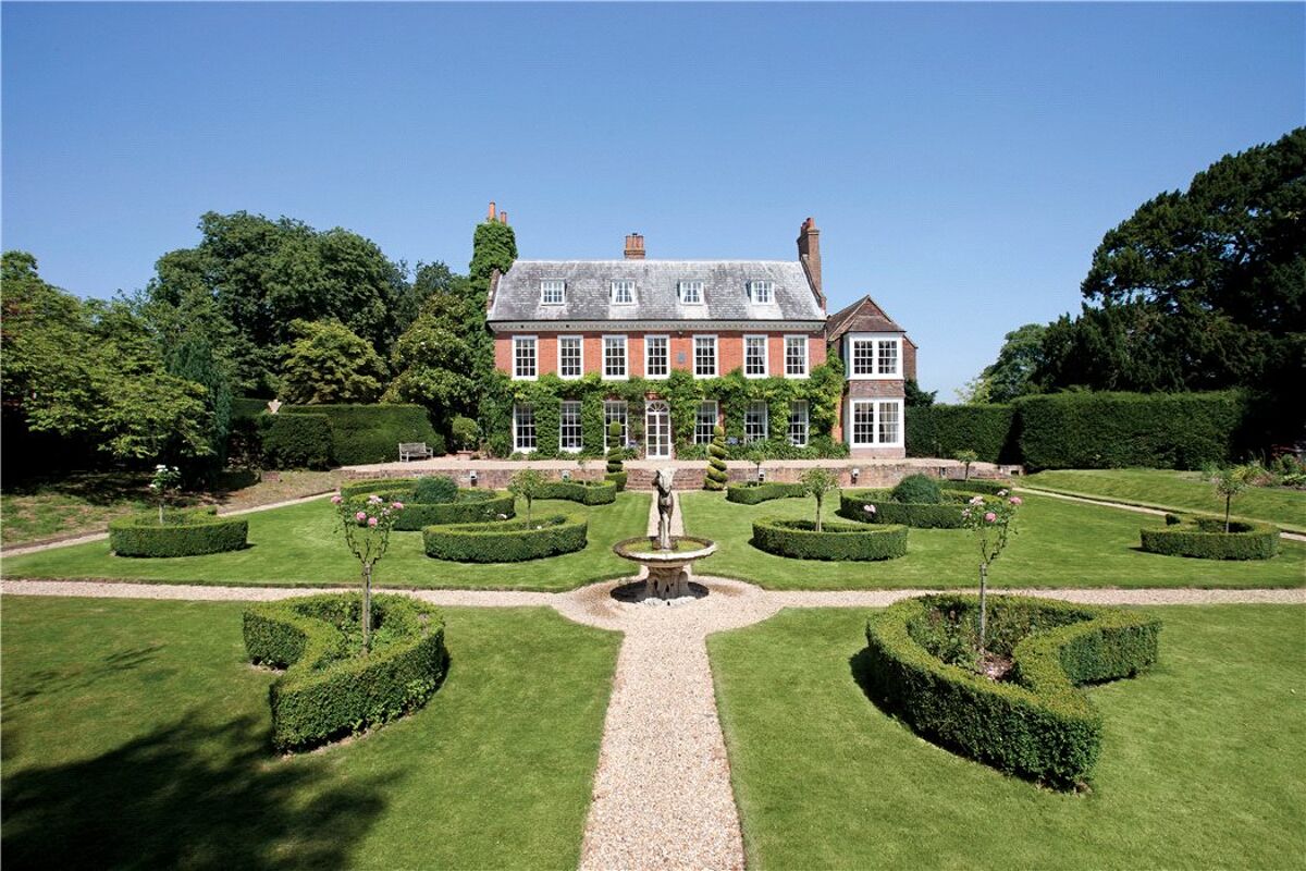 house for sale in High Street, Odiham, Hampshire, RG29 BSK110167