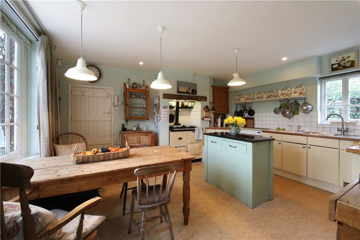 house for sale in Mill Lane, Hartley Wespall, Hook, Hampshire, RG27