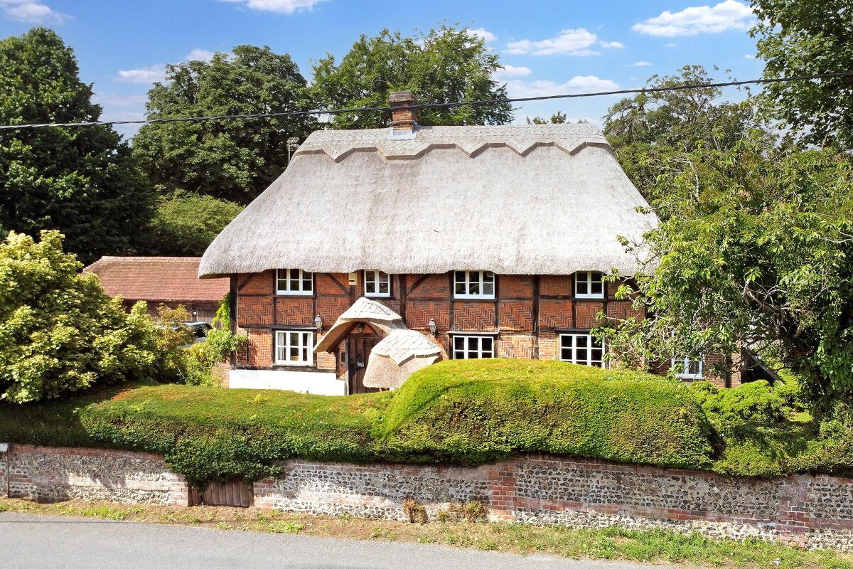 house for sale in Cliddesden, Basingstoke, Hampshire, RG25 BSK120202 Knight Frank