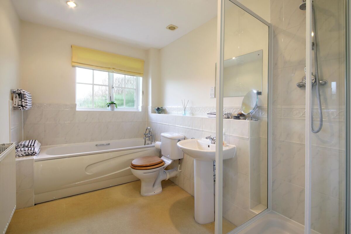 bungalow for sale in Highfields, Overton, Basingstoke, Hampshire, RG25