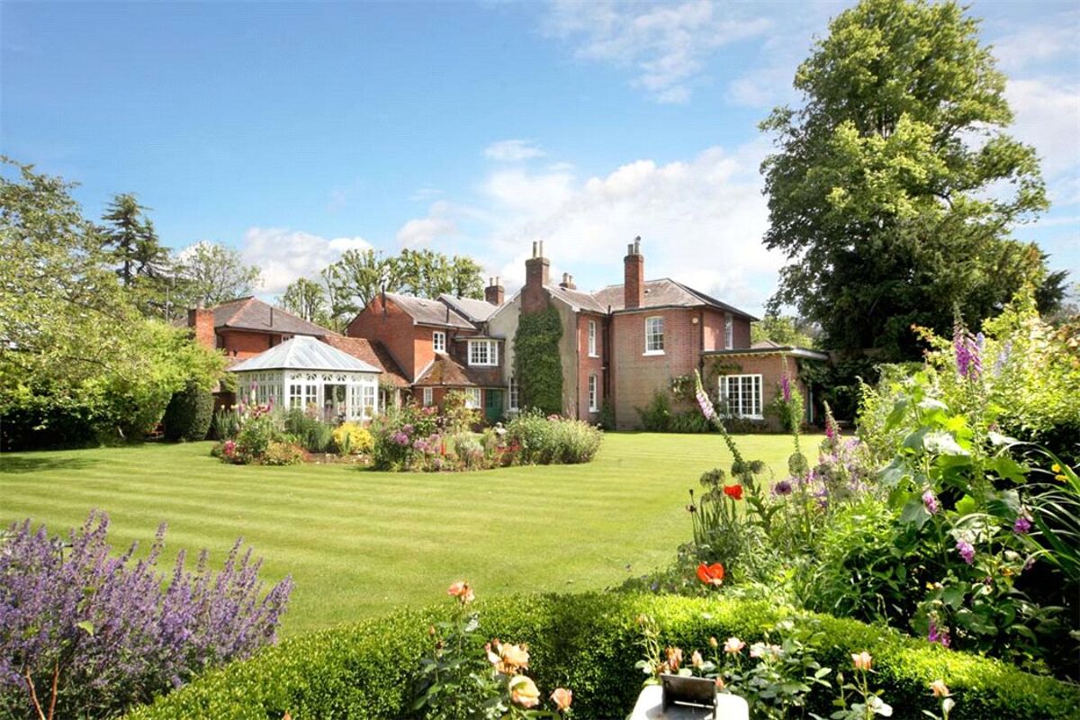 house for sale in Southington, Overton, Basingstoke, Hampshire, RG25