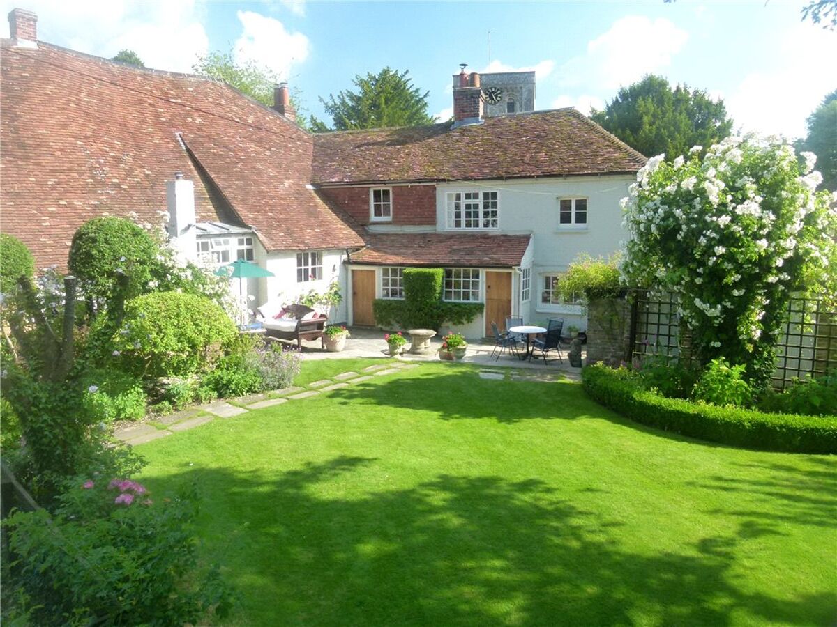house for sale in Newbury Road, Kingsclere, Newbury, Hampshire, RG20