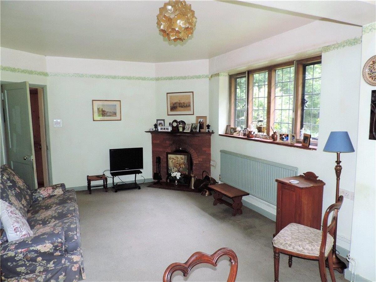 house for sale in Berrydown Lane, Overton, Basingstoke, Hampshire RG25