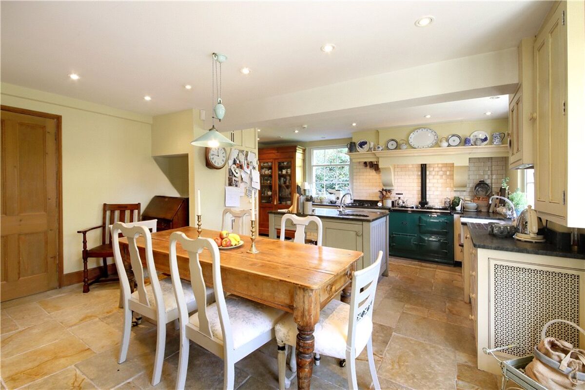 house for sale in Browninghill Green, Baughurst, Tadley, Hampshire