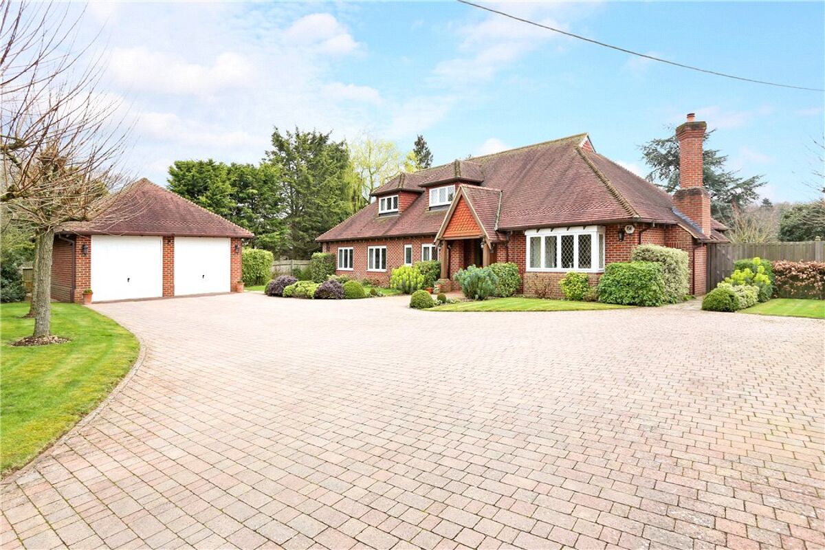 house for sale in Vicarage Lane, Hound Green, Hook, Hampshire, RG27